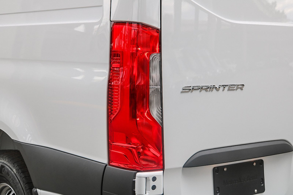 Thumbnail: 2025 Mercedes-Benz Sprinter - 20