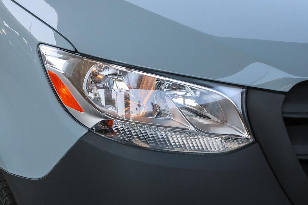 Thumbnail: 2025 Mercedes-Benz Sprinter - 16