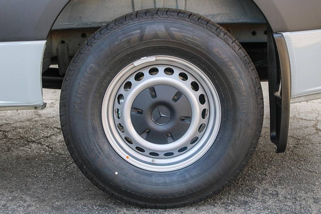 Thumbnail: 2025 Mercedes-Benz Sprinter - 7