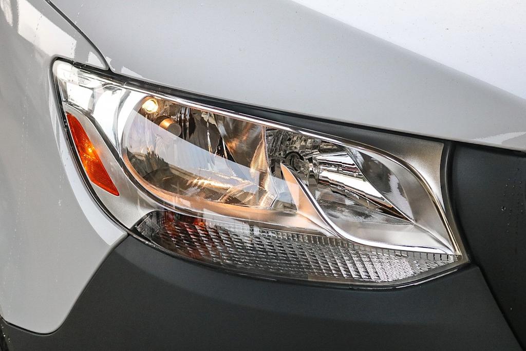 Thumbnail: 2025 Mercedes-Benz Sprinter - 17