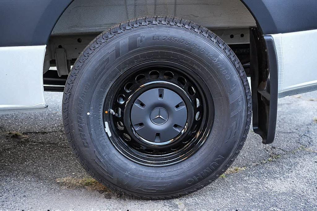 Thumbnail: 2026 Mercedes-Benz Sprinter - 6