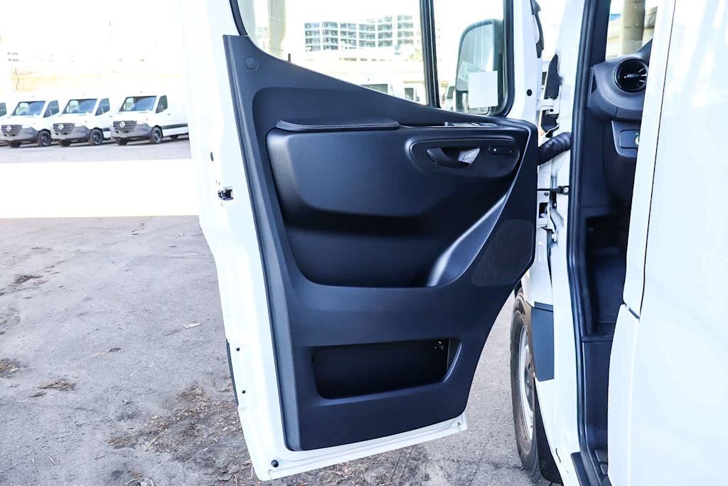 Thumbnail: 2026 Mercedes-Benz Sprinter - 28