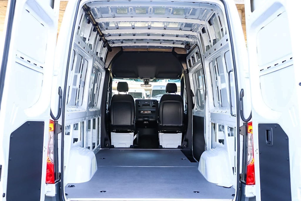 Thumbnail: 2026 Mercedes-Benz Sprinter - 11