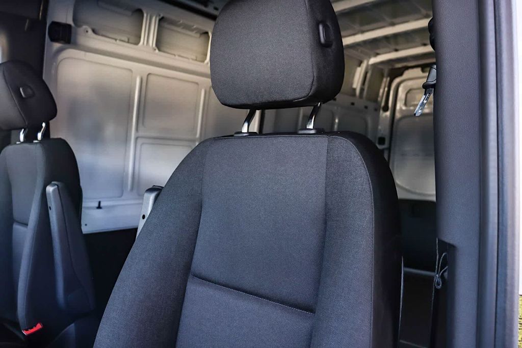 Thumbnail: 2026 Mercedes-Benz Sprinter - 33