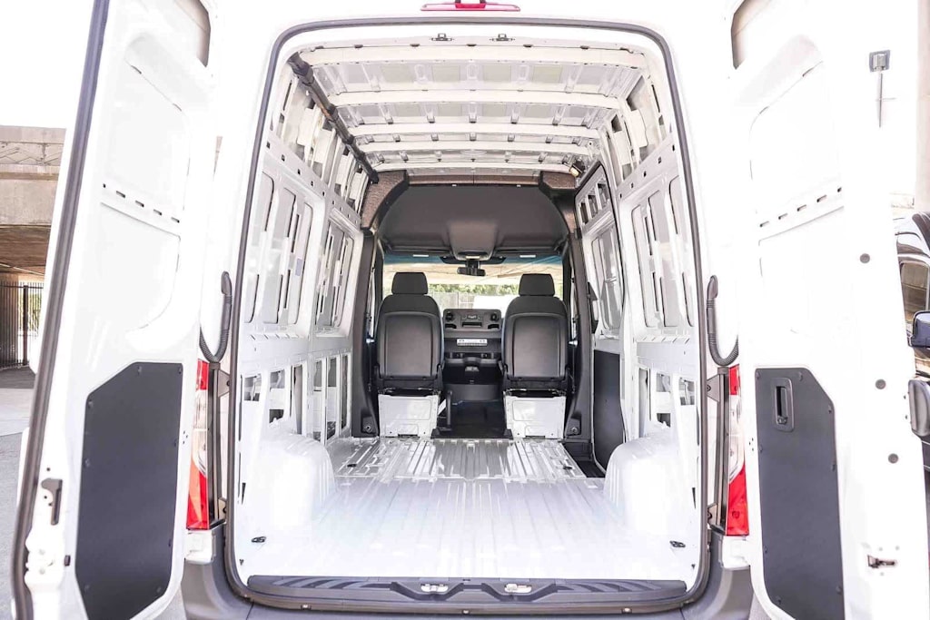 Thumbnail: 2026 Mercedes-Benz Sprinter - 13