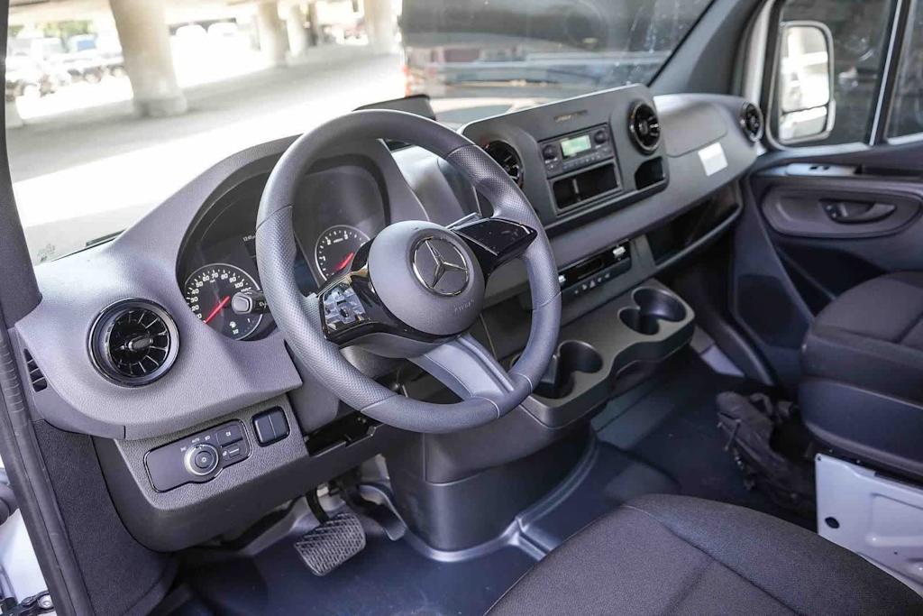 Thumbnail: 2026 Mercedes-Benz Sprinter - 2