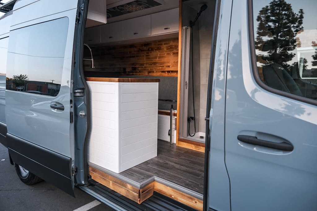 Thumbnail: 2024 Mercedes-Benz Sprinter - 40