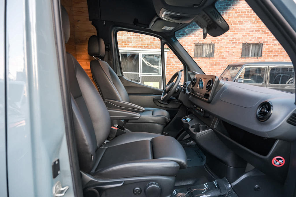 Thumbnail: 2024 Mercedes-Benz Sprinter - 41