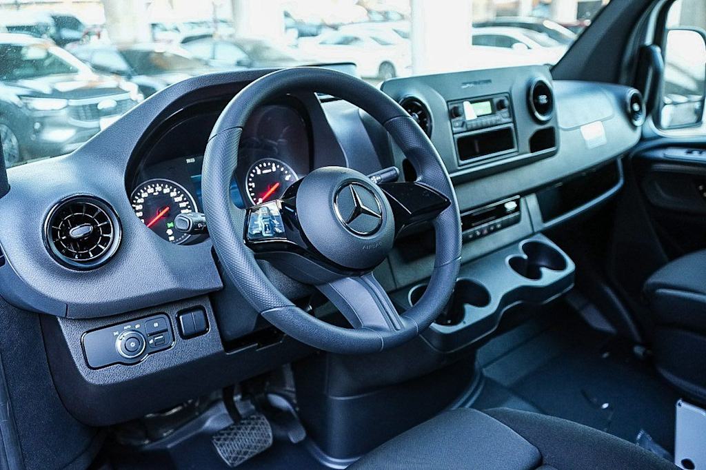 Thumbnail: 2026 Mercedes-Benz Sprinter - 2