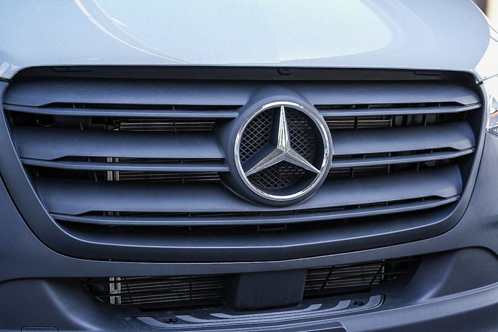 Thumbnail: 2026 Mercedes-Benz Sprinter - 15