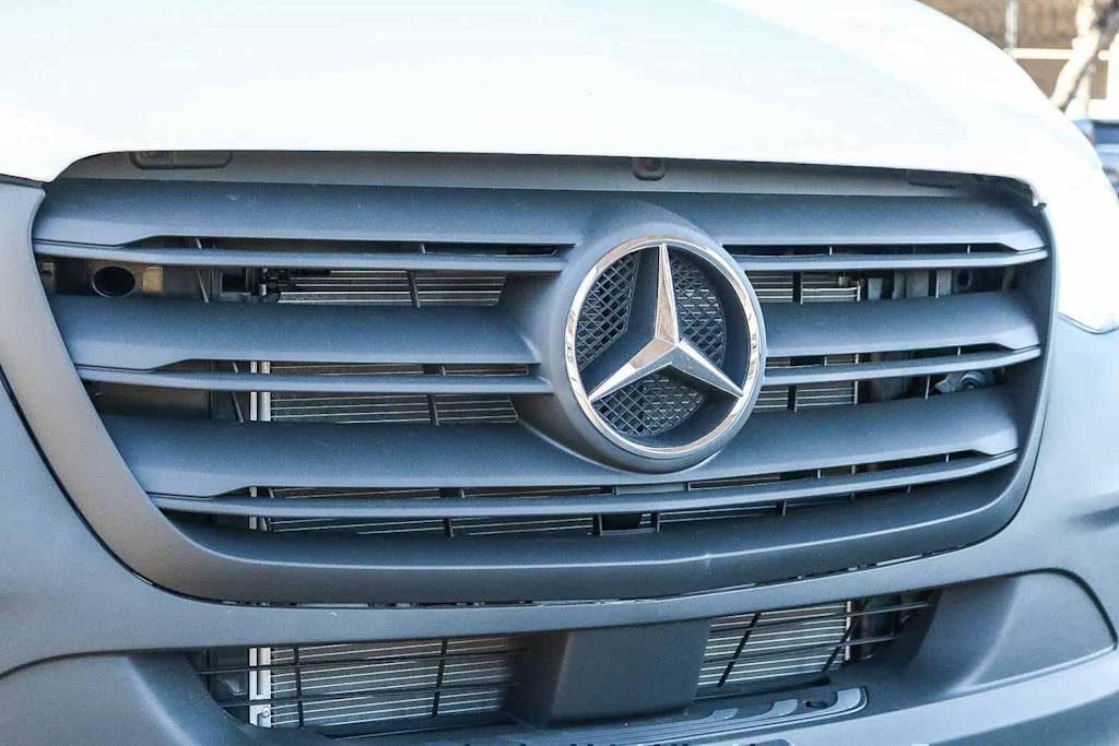 Thumbnail: 2026 Mercedes-Benz Sprinter - 6