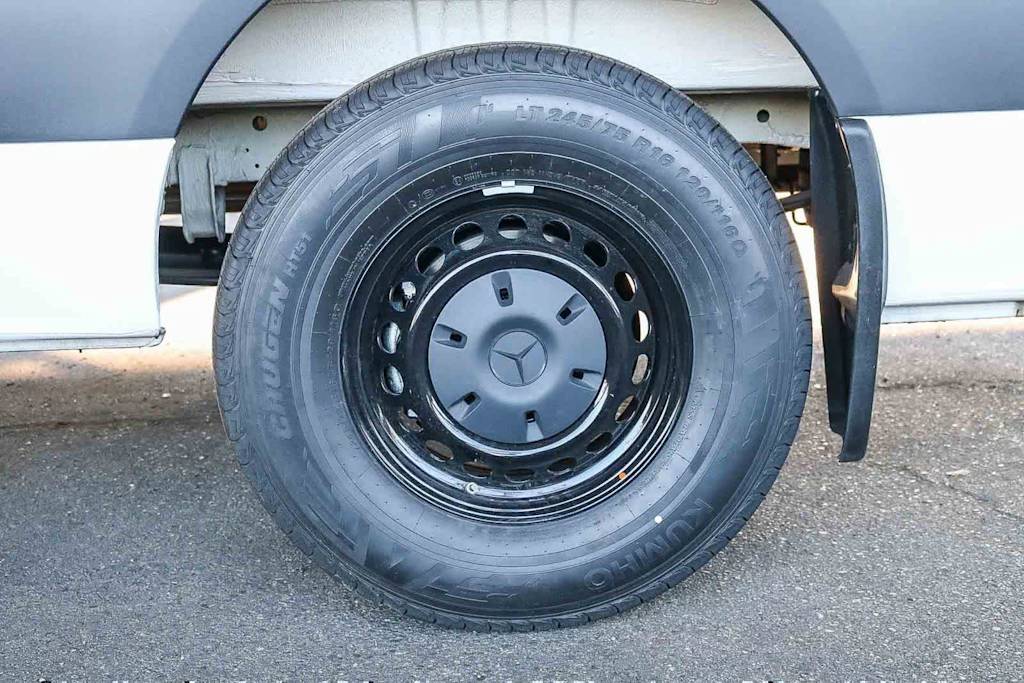 Thumbnail: 2026 Mercedes-Benz Sprinter - 7