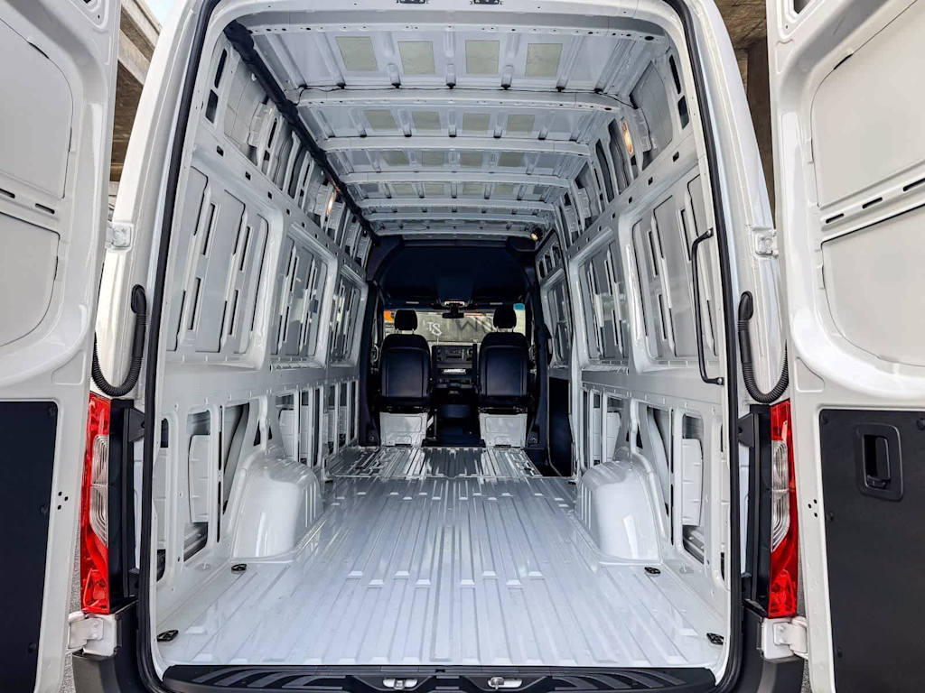 Thumbnail: 2026 Mercedes-Benz Sprinter - 24