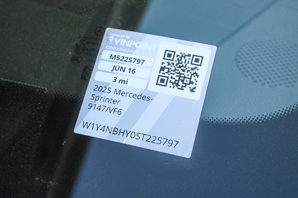 Thumbnail: 2025 Mercedes-Benz Sprinter - 25