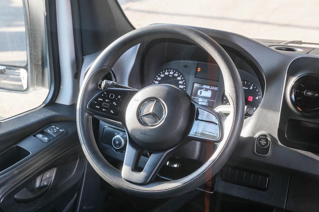 Thumbnail: 2023 Mercedes-Benz Sprinter - 8
