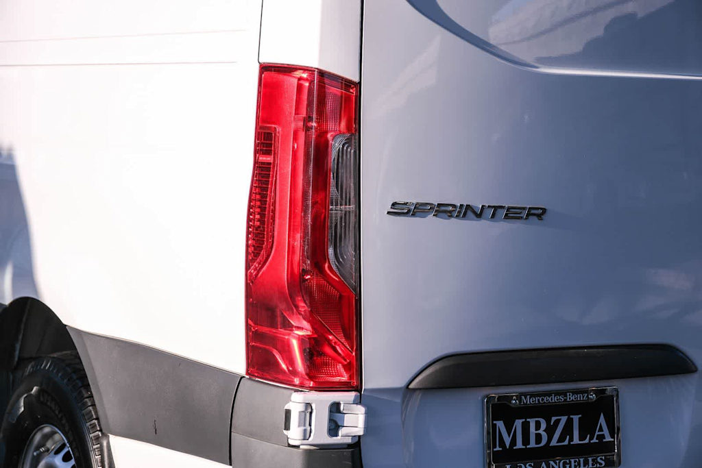 Thumbnail: 2023 Mercedes-Benz Sprinter - 17