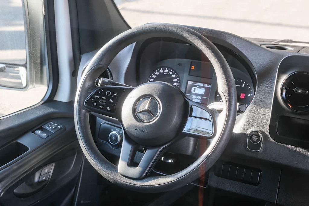 Thumbnail: 2023 Mercedes-Benz Sprinter - 8