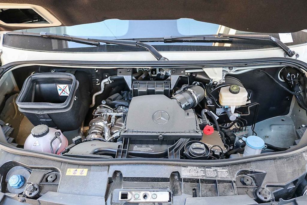 Thumbnail: 2025 Mercedes-Benz Sprinter - 8