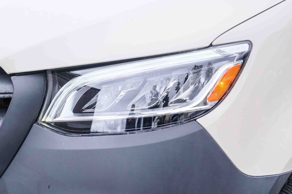 Thumbnail: 2024 Mercedes-Benz Sprinter - 23