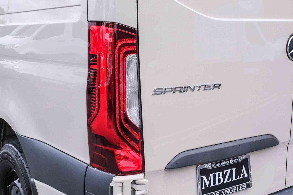 Thumbnail: 2024 Mercedes-Benz Sprinter - 20