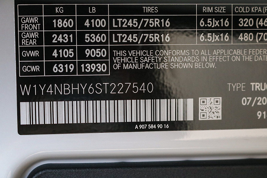 Thumbnail: 2025 Mercedes-Benz Sprinter - 15