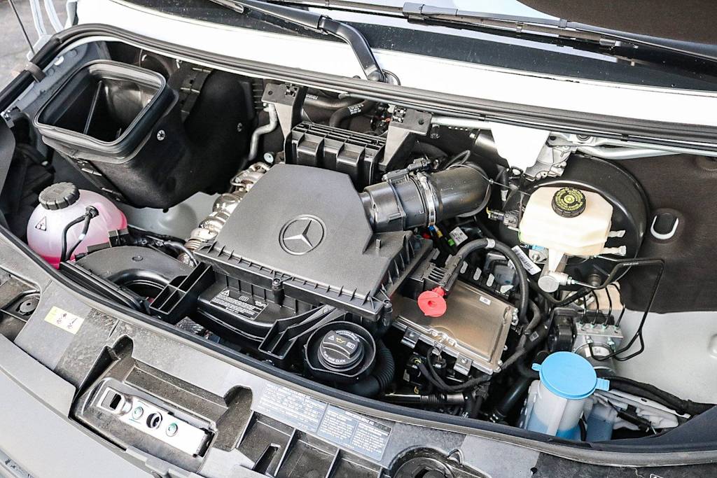 Thumbnail: 2025 Mercedes-Benz Sprinter - 8