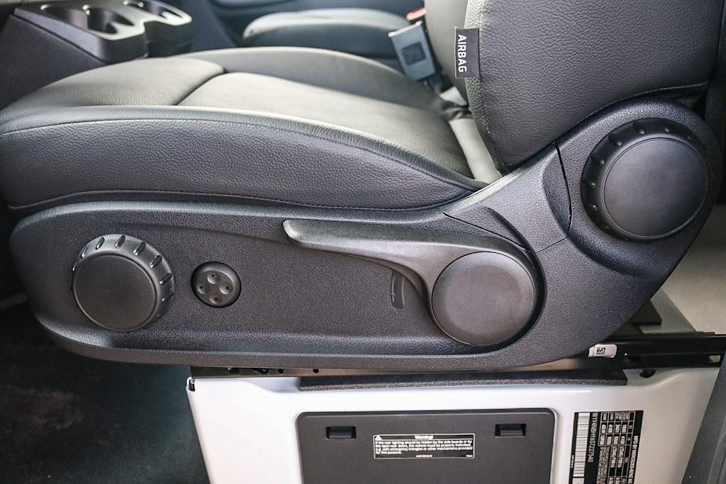 Thumbnail: 2025 Mercedes-Benz Sprinter - 22