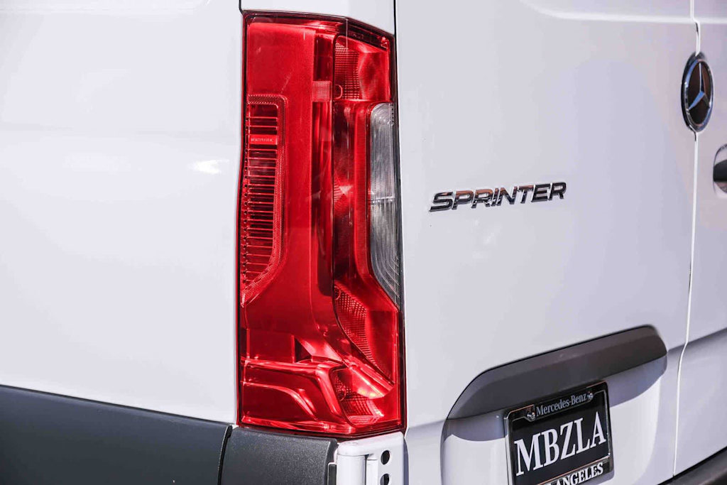 Thumbnail: 2024 Mercedes-Benz Sprinter - 12