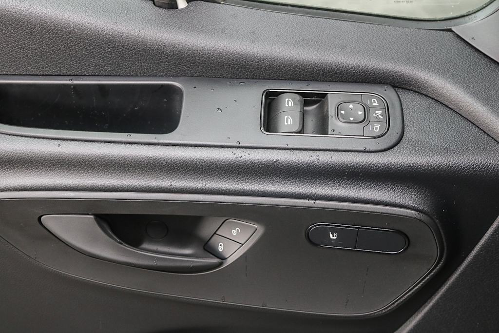 Thumbnail: 2025 Mercedes-Benz Sprinter - 23