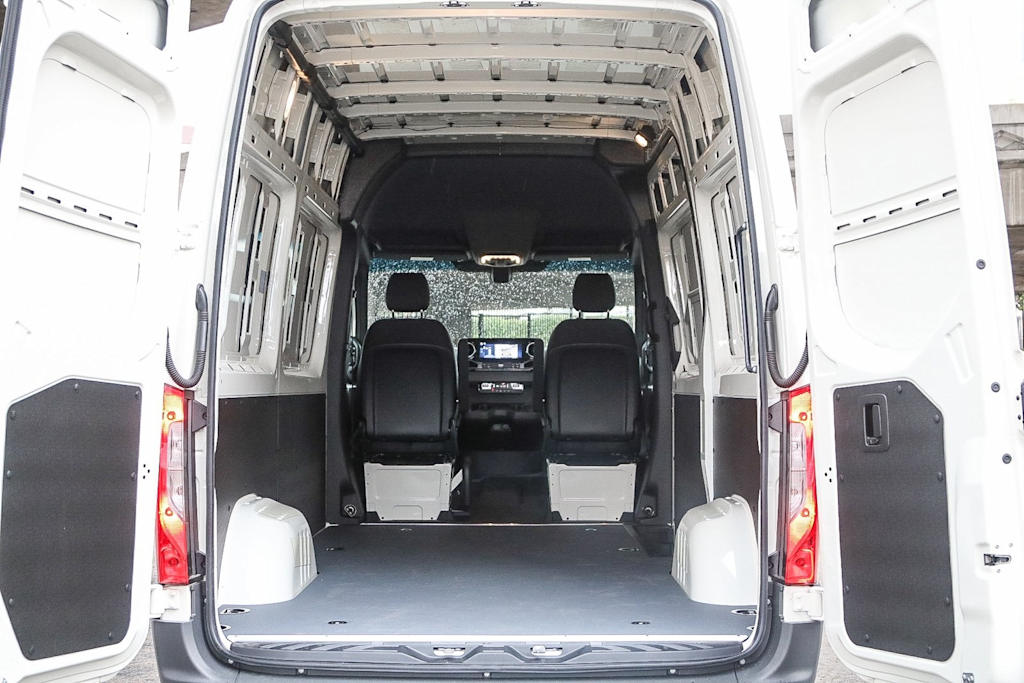 Thumbnail: 2025 Mercedes-Benz Sprinter - 26