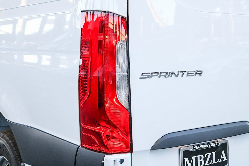 Thumbnail: 2025 Mercedes-Benz Sprinter - 19