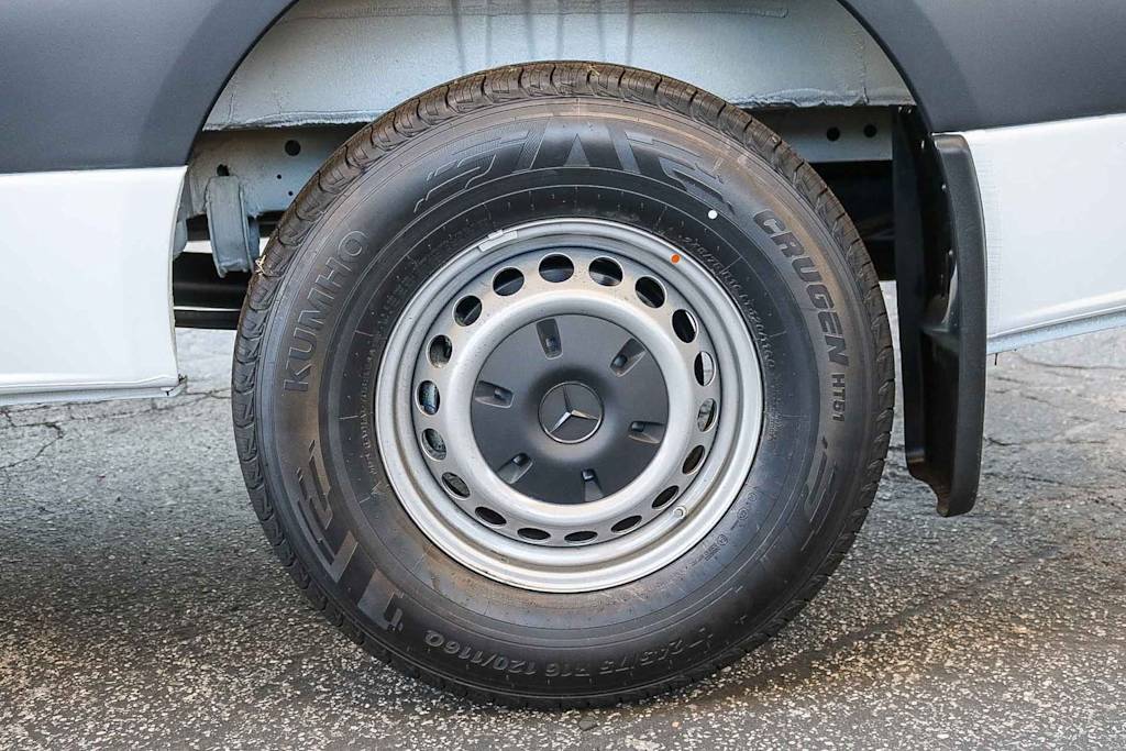 Thumbnail: 2025 Mercedes-Benz Sprinter - 7