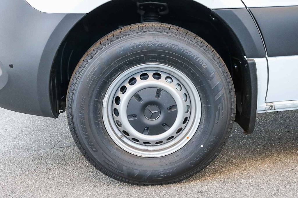 Thumbnail: 2025 Mercedes-Benz Sprinter - 20