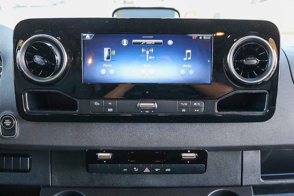 Thumbnail: 2025 Mercedes-Benz Sprinter - 13