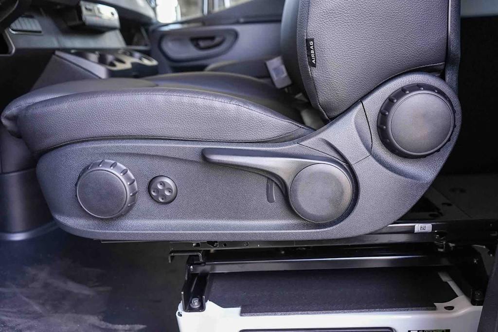 Thumbnail: 2026 Mercedes-Benz Sprinter - 26