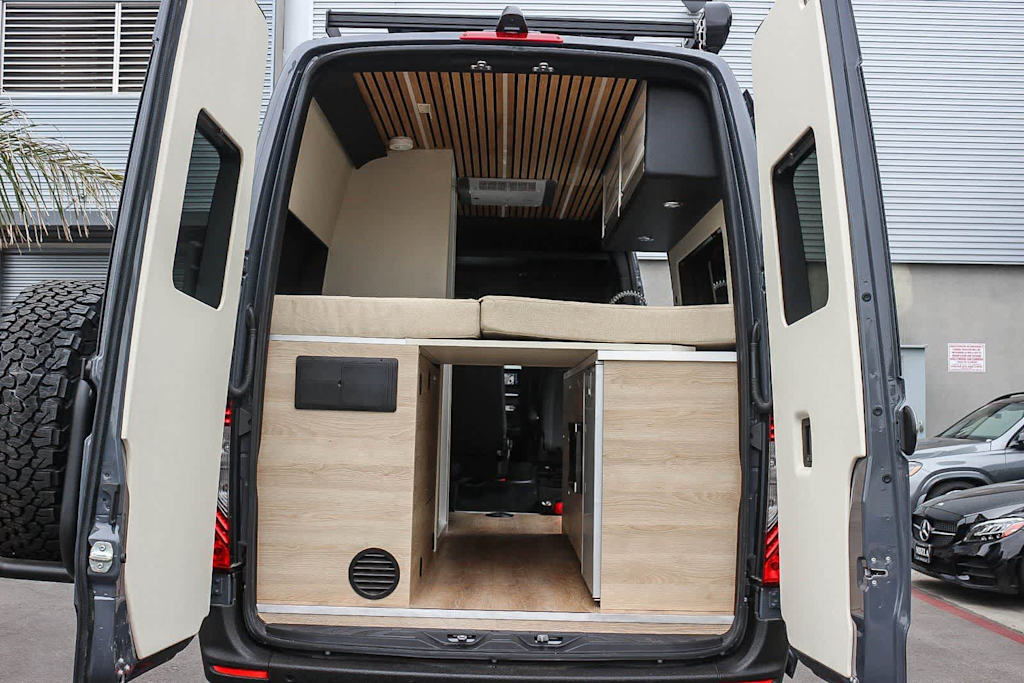 Thumbnail: 2023 Mercedes-Benz Sprinter - 7