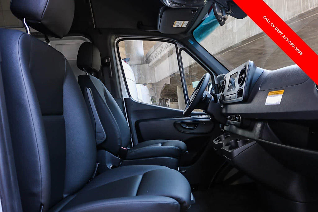 Thumbnail: 2024 Mercedes-Benz Sprinter - 8