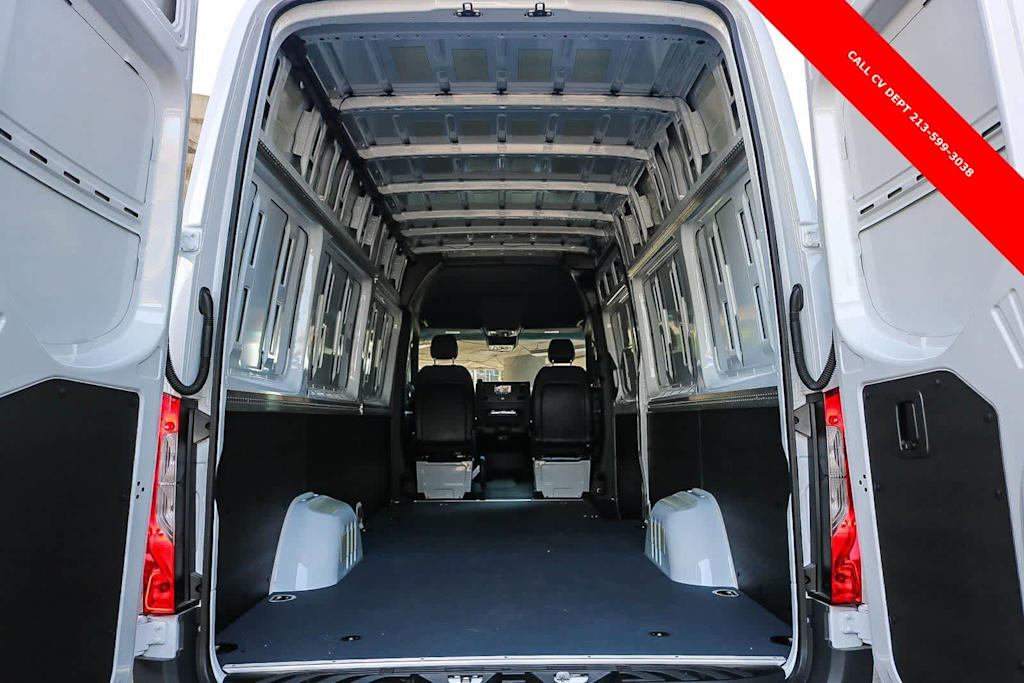 Thumbnail: 2024 Mercedes-Benz Sprinter - 25