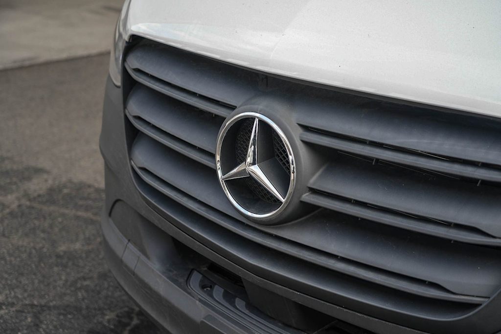 Thumbnail: 2025 Mercedes-Benz Sprinter - 6