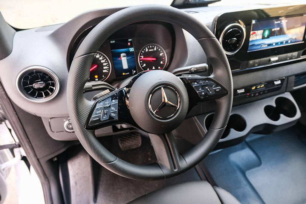 Thumbnail: 2026 Mercedes-Benz Sprinter - 2