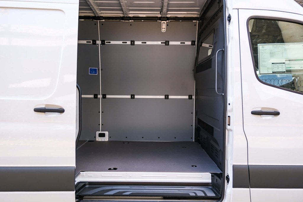 Thumbnail: 2026 Mercedes-Benz Sprinter - 10
