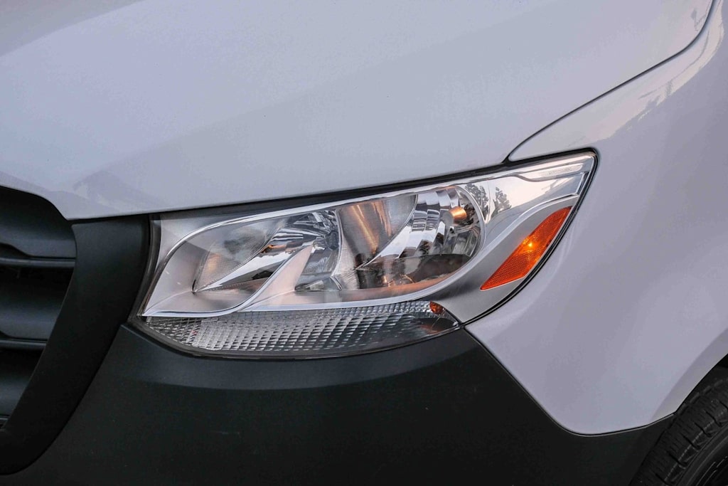 Thumbnail: 2025 Mercedes-Benz Sprinter - 19