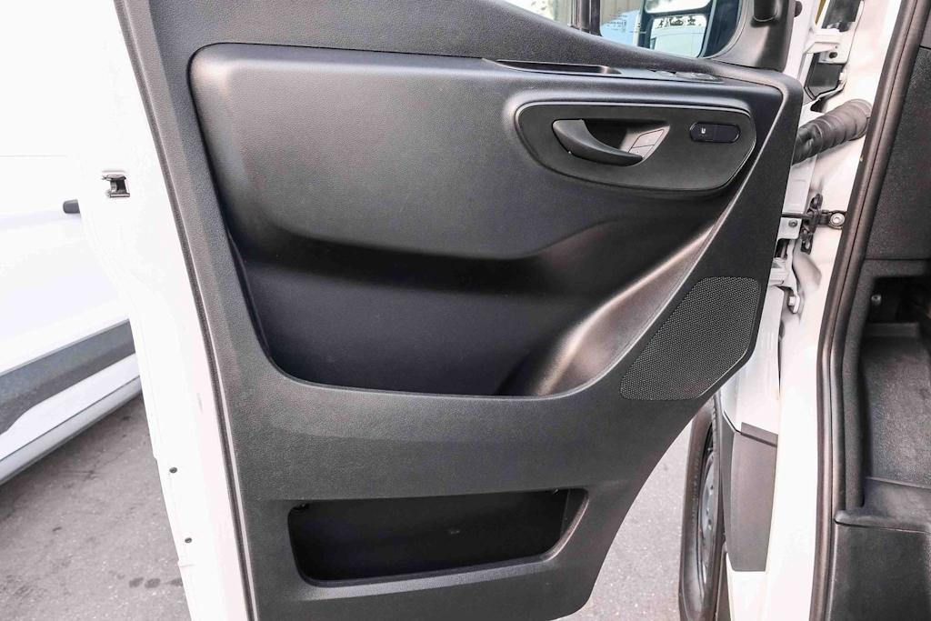 Thumbnail: 2025 Mercedes-Benz Sprinter - 25