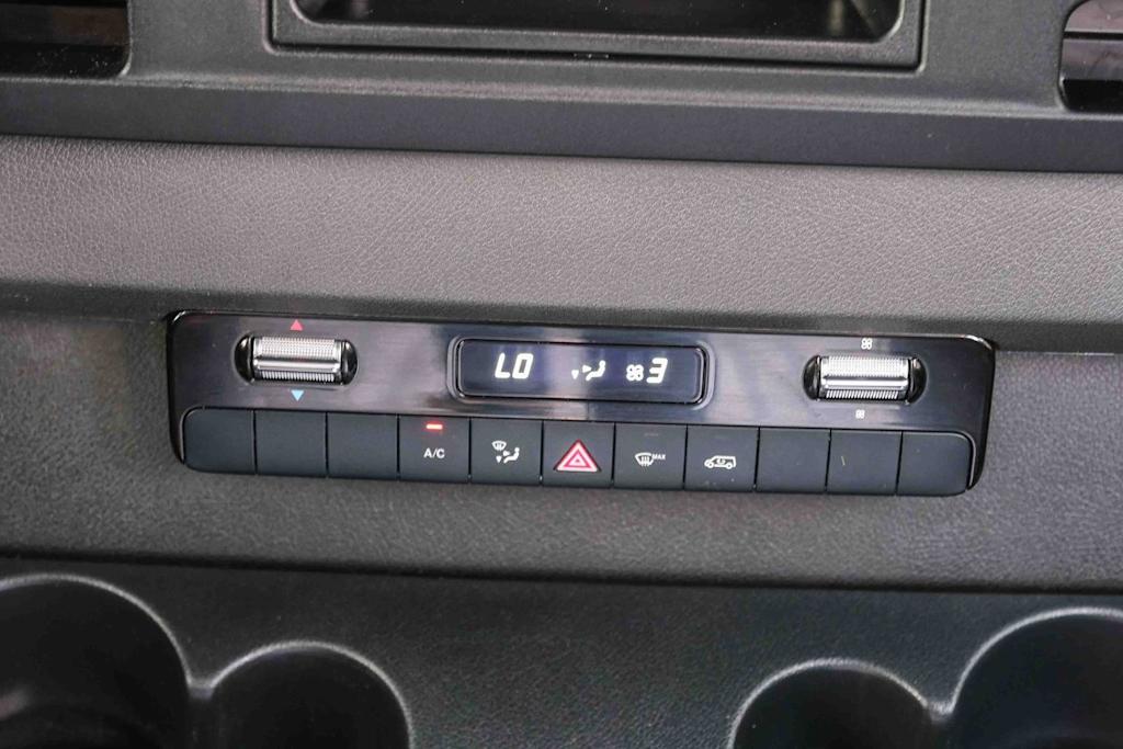 Thumbnail: 2025 Mercedes-Benz Sprinter - 22