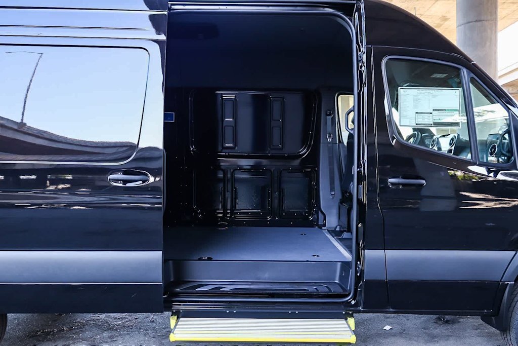 Thumbnail: 2026 Mercedes-Benz Sprinter - 23