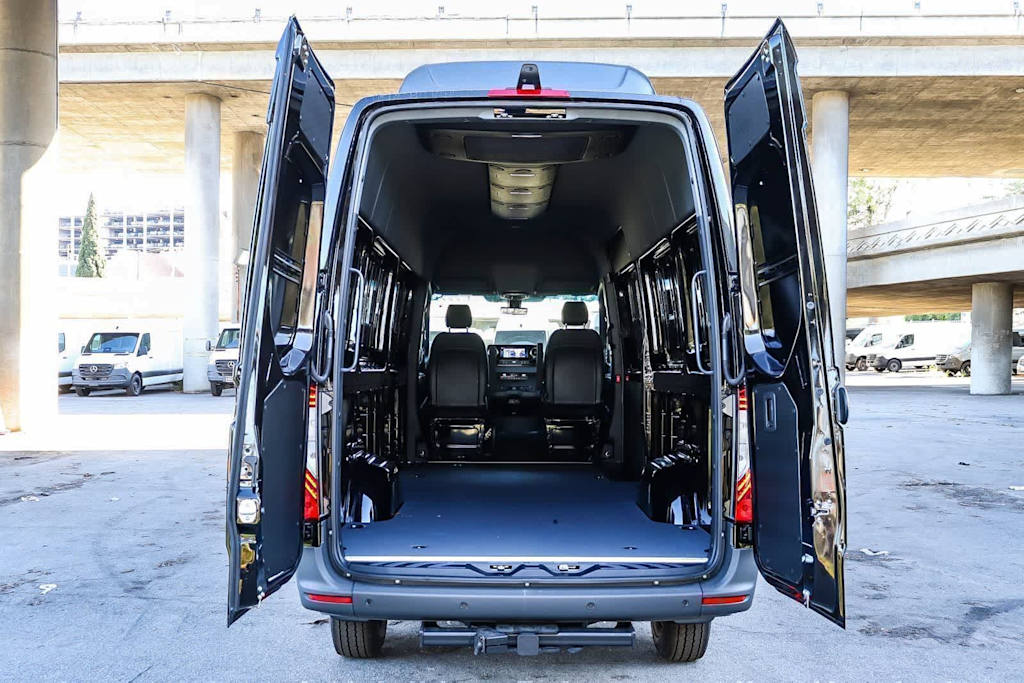 Thumbnail: 2026 Mercedes-Benz Sprinter - 34