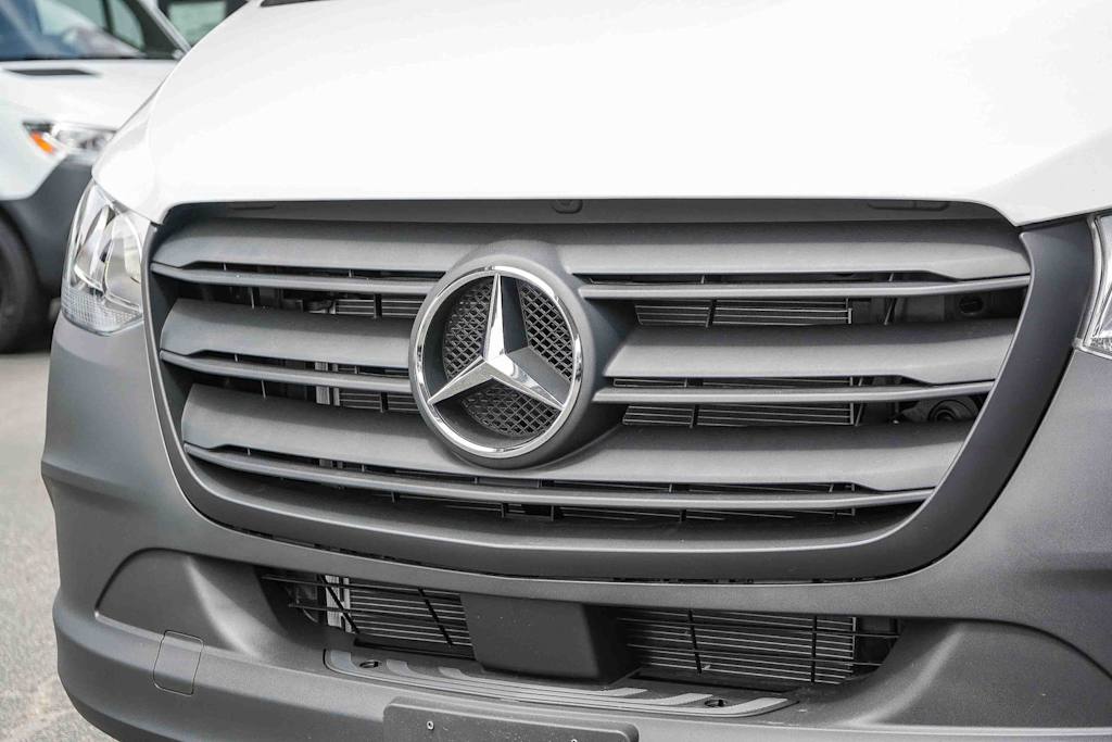 Thumbnail: 2026 Mercedes-Benz Sprinter - 16