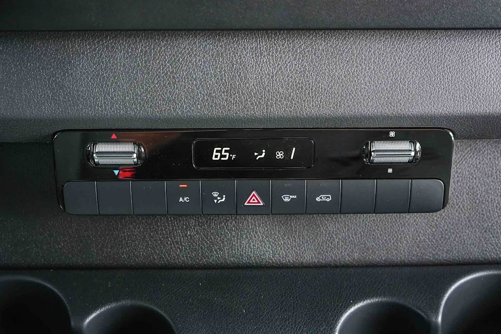 Thumbnail: 2026 Mercedes-Benz Sprinter - 23