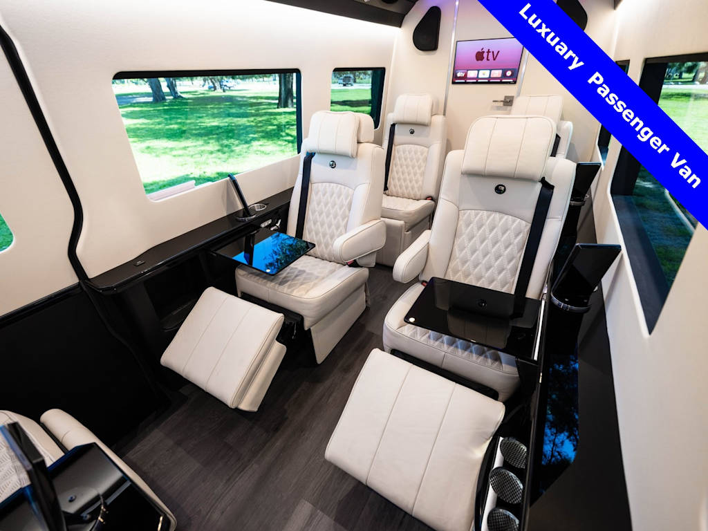 2024 Mercedes-Benz Sprinter 2500 44