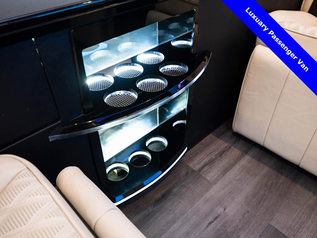 Thumbnail: 2024 Mercedes-Benz Sprinter - 15